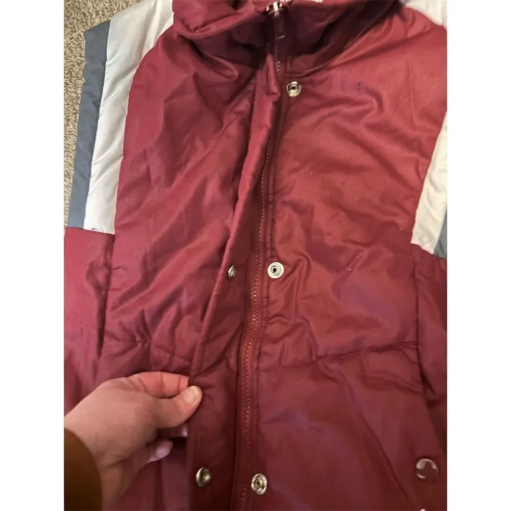 Vintage Women's Burgundy Puffer Vest Size S Casual Winter Outerwear - Picture 5 of 9